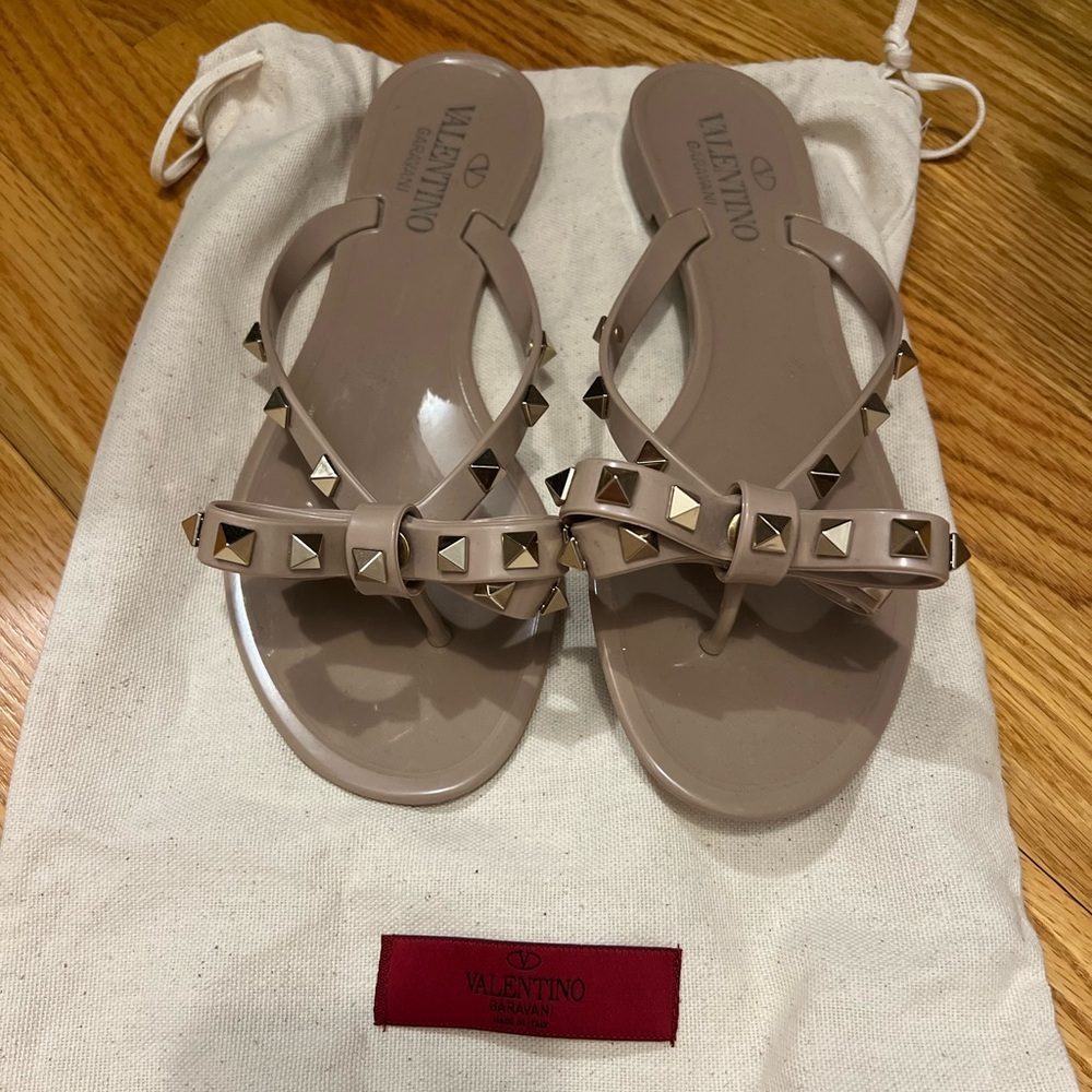 NWOT Valentino Sandals